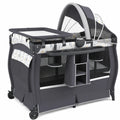 Lit parapluie bébé avec matelas et table à langer intégrée, lit de voyage évolutif avec musique et jouets, auvent ajustable pour 0-36 mois